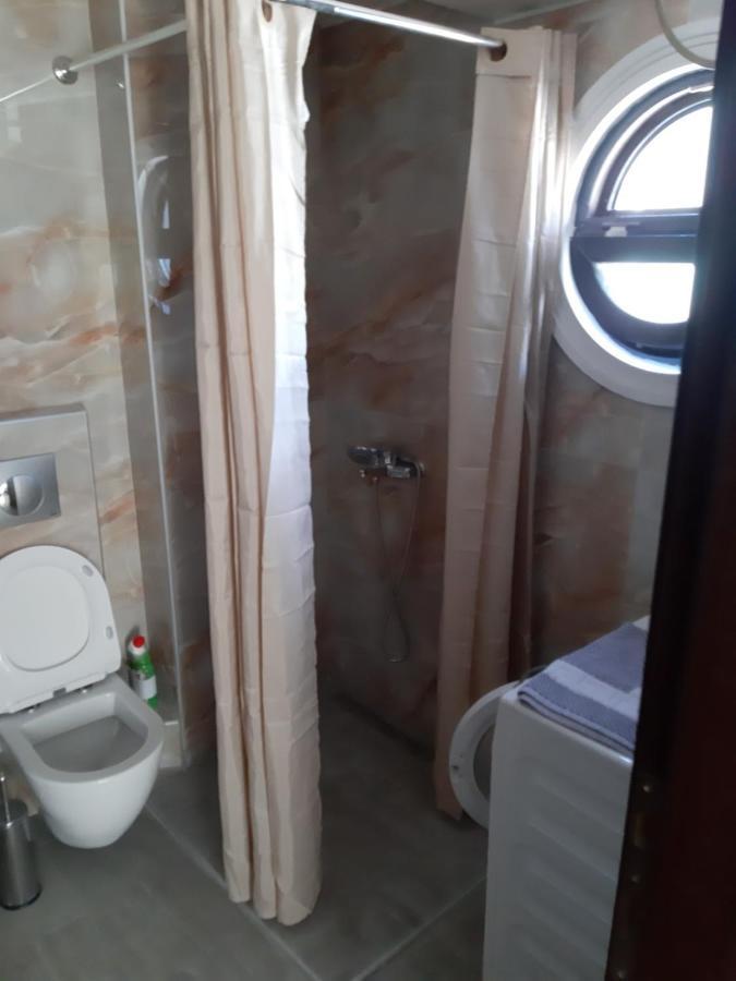 Kosmos Service Apartment City Center 1 With Additional Cost Parking Tesalónica Exterior foto